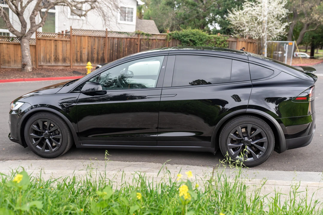 2022 Tesla Model X Plaid - Image 7 of 31