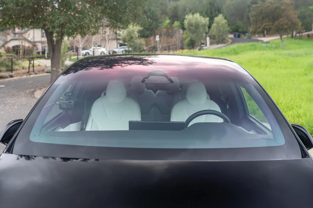 2022 Tesla Model X Plaid - Image 17 of 31