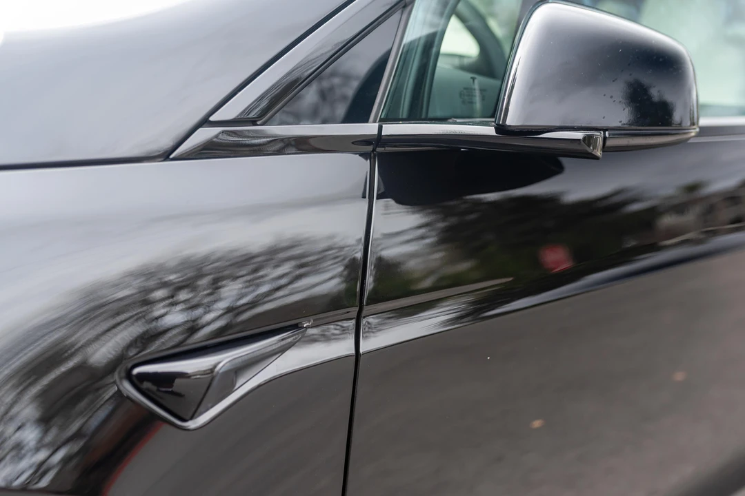 2022 Tesla Model X Plaid - Image 22 of 31