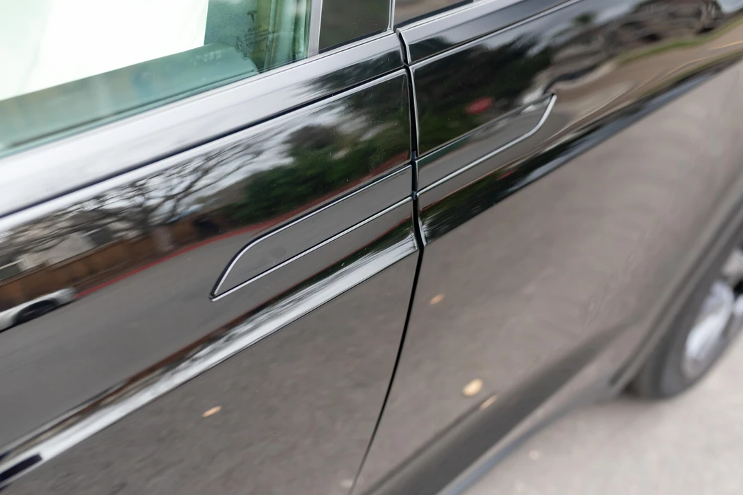 2022 Tesla Model X Plaid - Image 27 of 31