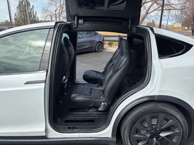 2022 Tesla Model X Plaid - Image 12 of 21