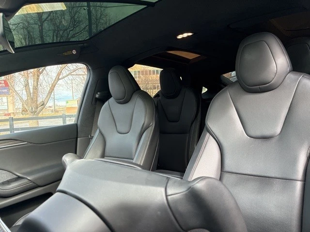 2022 Tesla Model X Plaid - Image 10 of 21