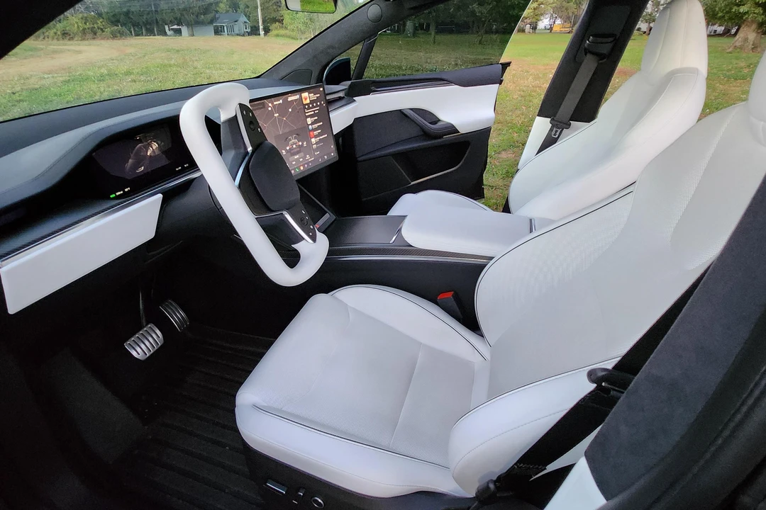 2022 Tesla Model X Plaid - Image 30 of 31