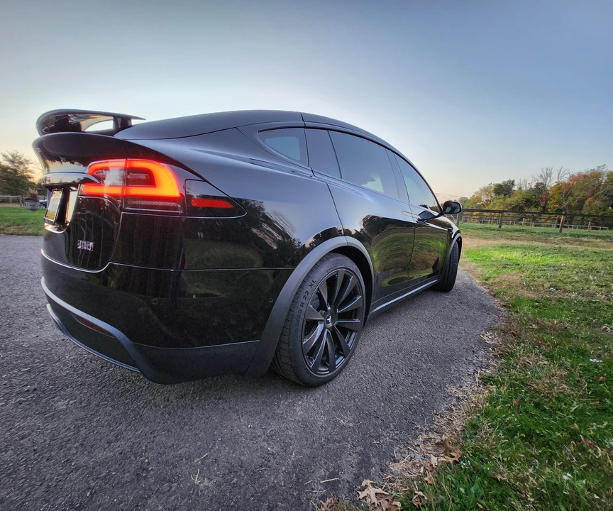 2022 Tesla Model X Plaid - Image 15 of 31