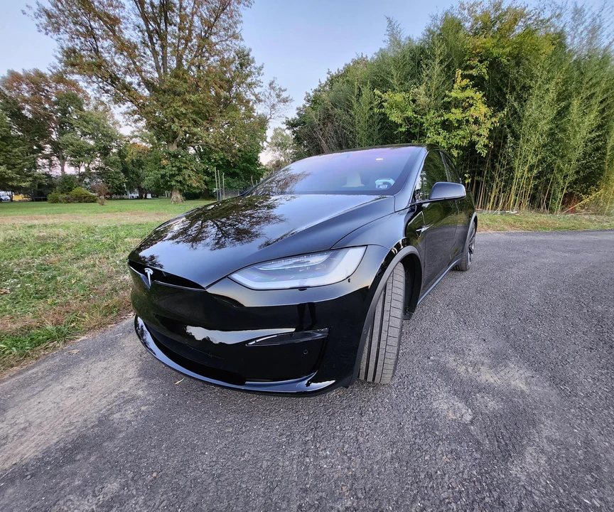 2022 Tesla Model X Plaid - Image 8 of 31