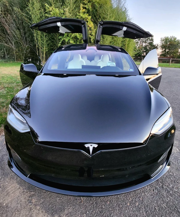 2022 Tesla Model X Plaid - Image 21 of 31