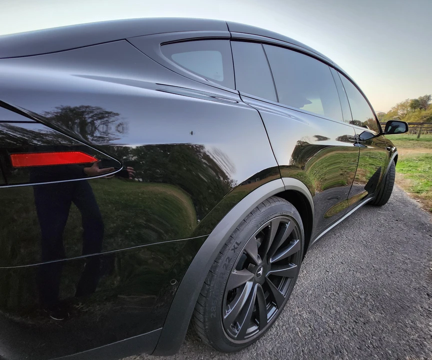 2022 Tesla Model X Plaid - Image 24 of 31