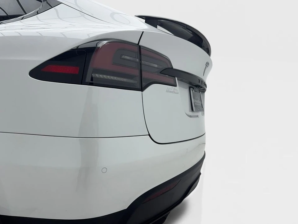 2022 Tesla Model X Plaid - Image 13 of 21