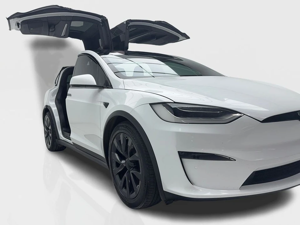 2022 Tesla Model X Plaid - Image 3 of 21