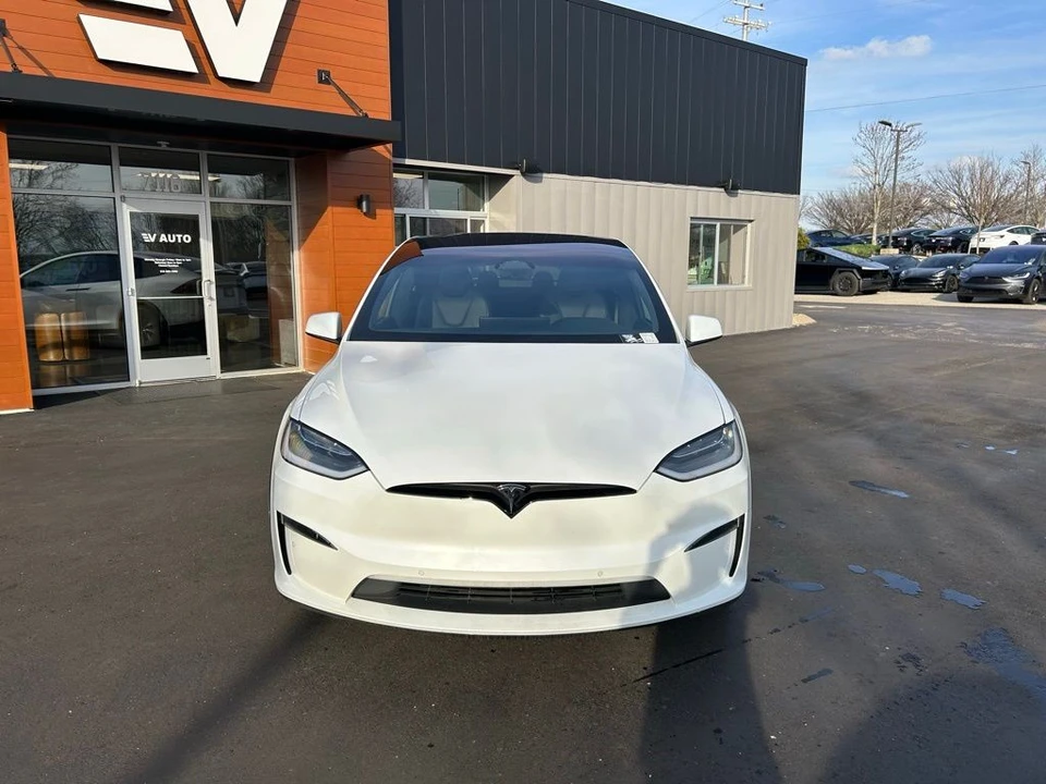 2022 Tesla Model X Plaid - Image 3 of 19