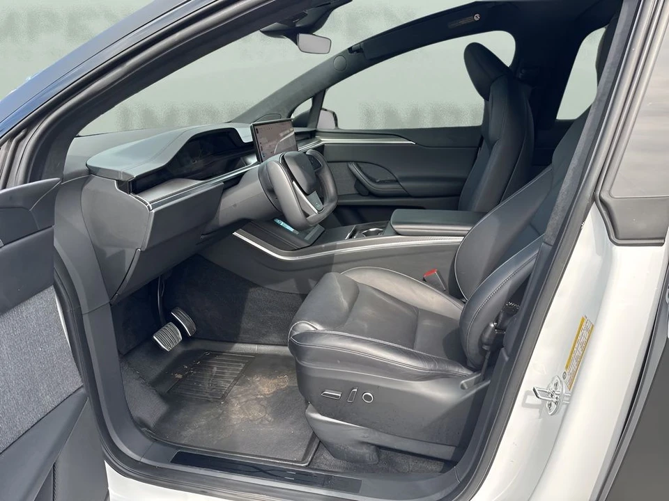 2022 Tesla Model X Plaid - Image 9 of 21