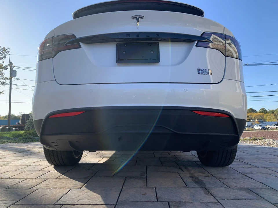 2022 Tesla Model X Plaid - Image 9 of 28