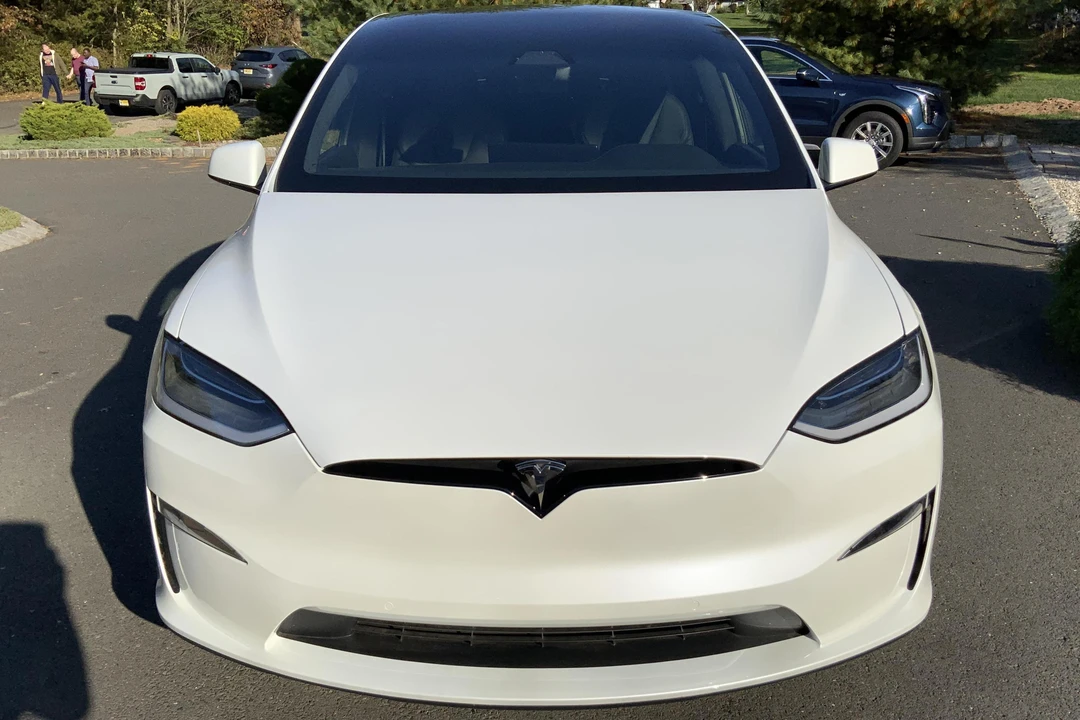 2022 Tesla Model X Plaid - Image 2 of 28