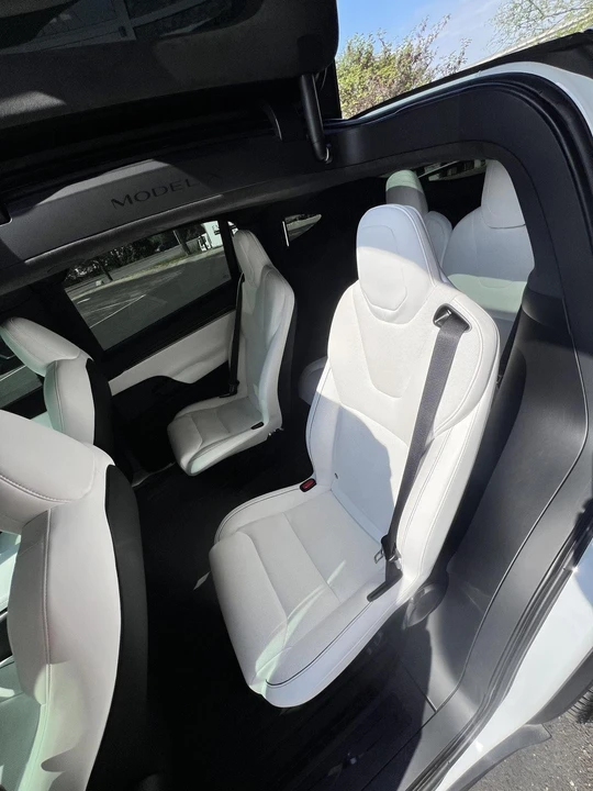 2022 Tesla Model X Plaid - Image 11 of 21
