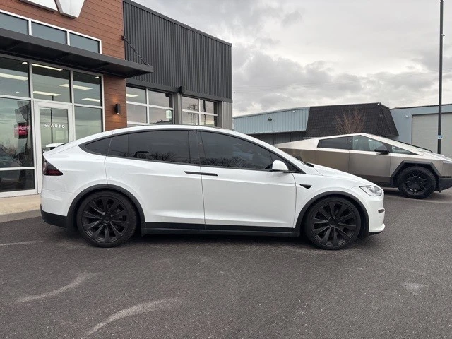 2022 Tesla Model X Plaid - Image 9 of 21