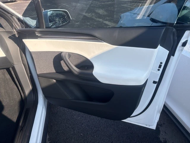 2022 Tesla Model X Plaid - Image 18 of 21
