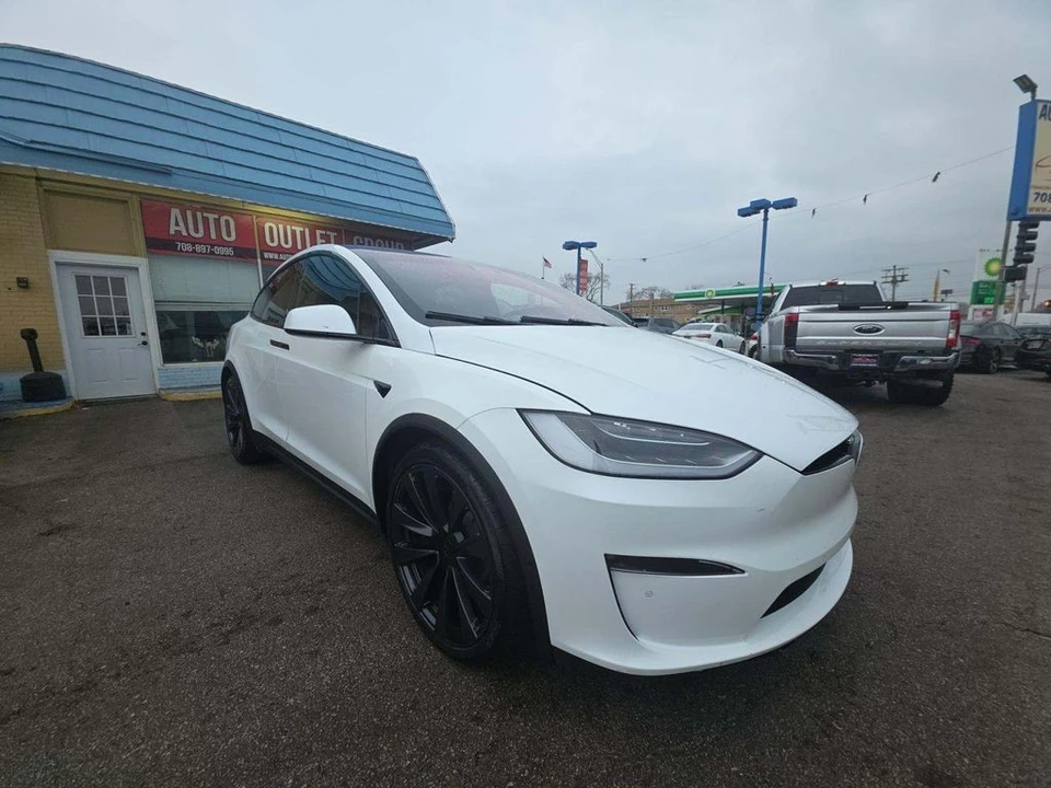 2022 Tesla Model X Plaid - Image 2 of 7