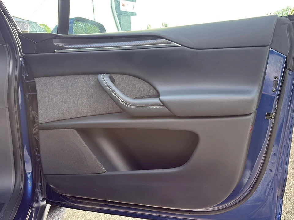 2022 Tesla Model X Plaid - Image 11 of 21