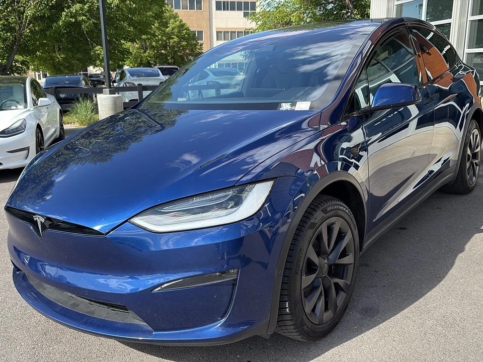 2022 Tesla Model X Plaid - Image 4 of 21