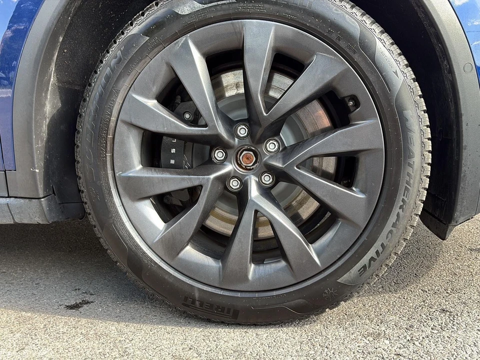 2022 Tesla Model X Plaid - Image 10 of 21