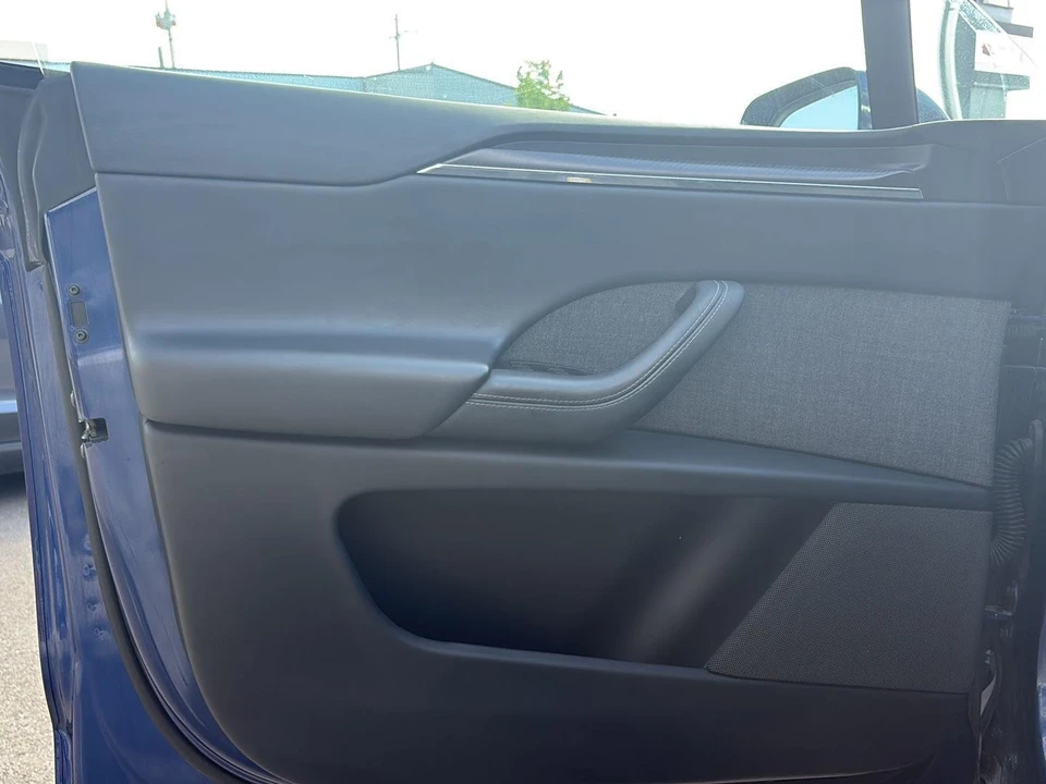 2022 Tesla Model X Plaid - Image 15 of 21