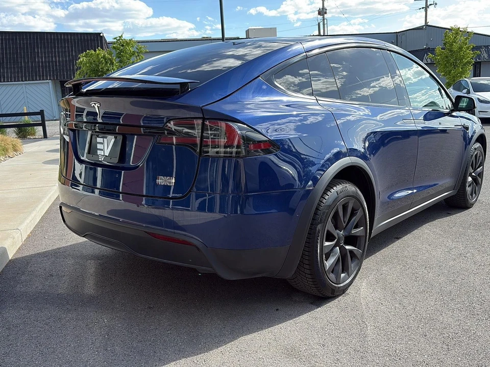2022 Tesla Model X Plaid - Image 8 of 21