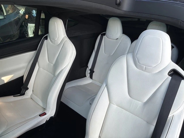2022 Tesla Model X Plaid - Image 16 of 21