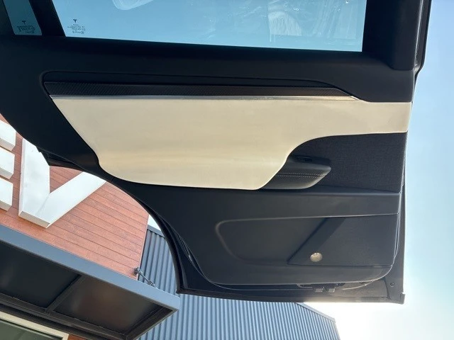 2022 Tesla Model X Plaid - Image 14 of 21