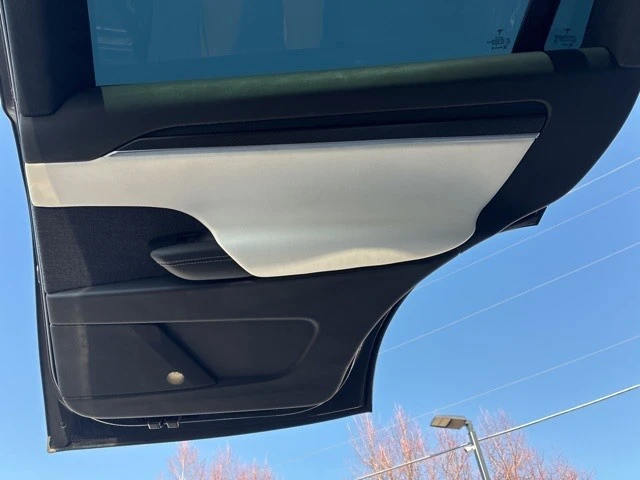 2022 Tesla Model X Plaid - Image 20 of 21
