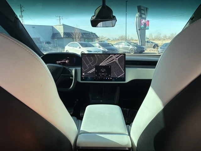2022 Tesla Model X Plaid - Image 17 of 21