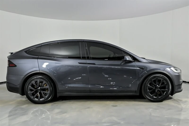 2022 Tesla Model X Plaid - Image 13 of 21