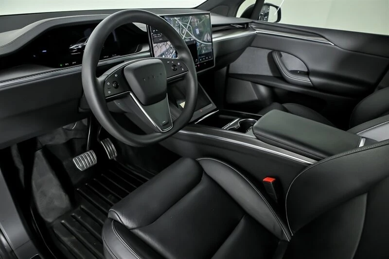 2022 Tesla Model X Plaid - Image 18 of 21