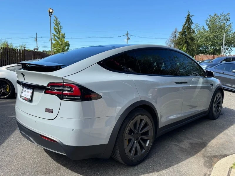 2022 Tesla Model X Plaid - Image 4 of 12