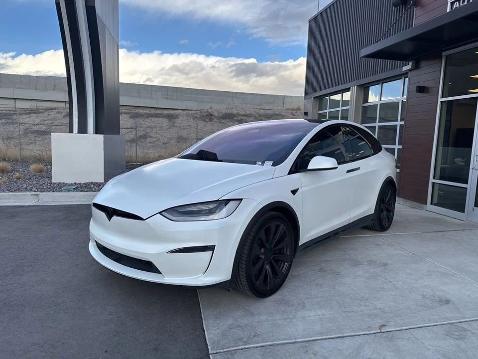 2022 Tesla Model X Plaid - Image 4 of 21