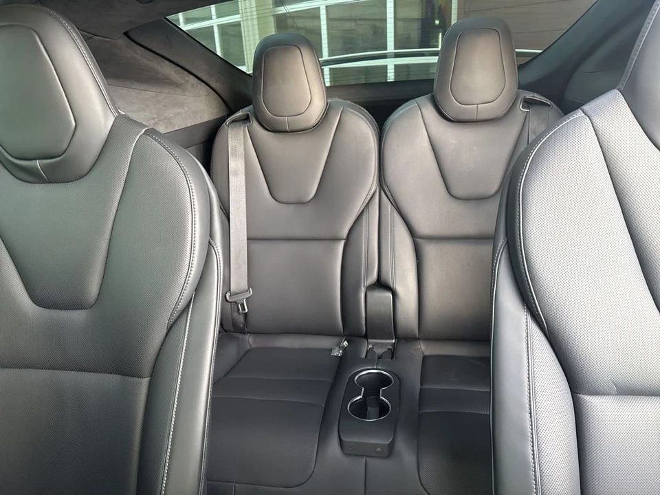 2022 Tesla Model X Plaid - Image 15 of 21