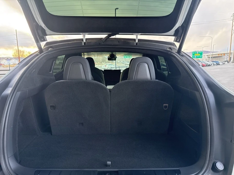 2022 Tesla Model X Plaid - Image 16 of 21