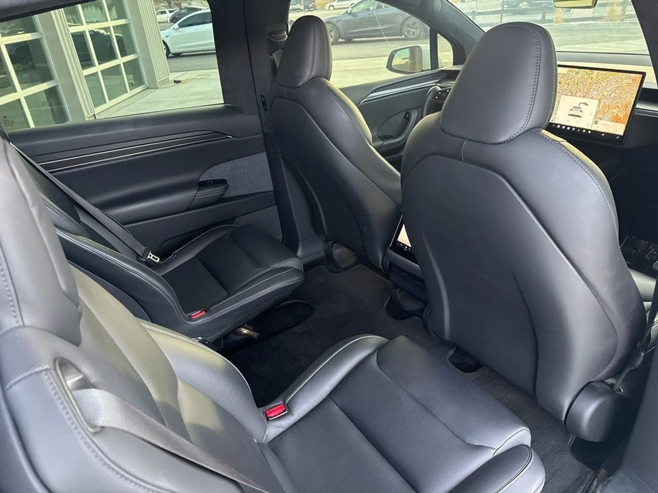 2022 Tesla Model X Plaid - Image 19 of 21