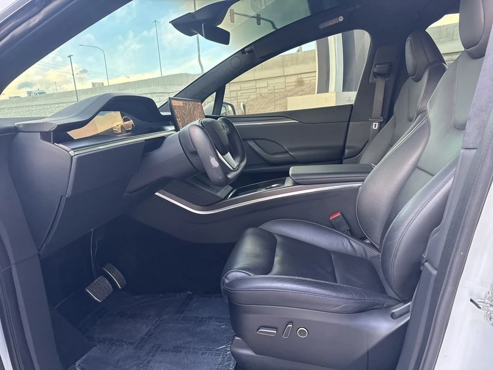 2022 Tesla Model X Plaid - Image 11 of 21
