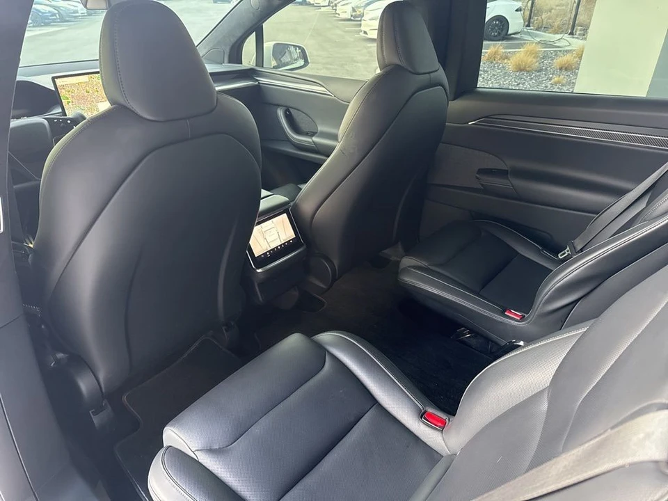 2022 Tesla Model X Plaid - Image 13 of 21