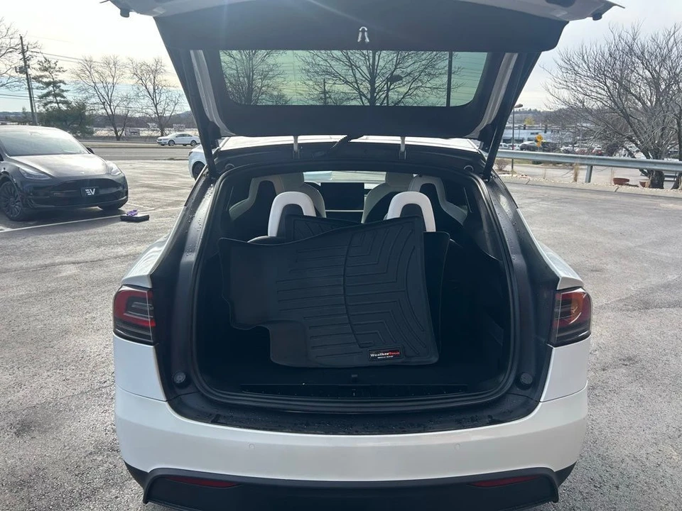 2022 Tesla Model X Plaid - Image 7 of 18
