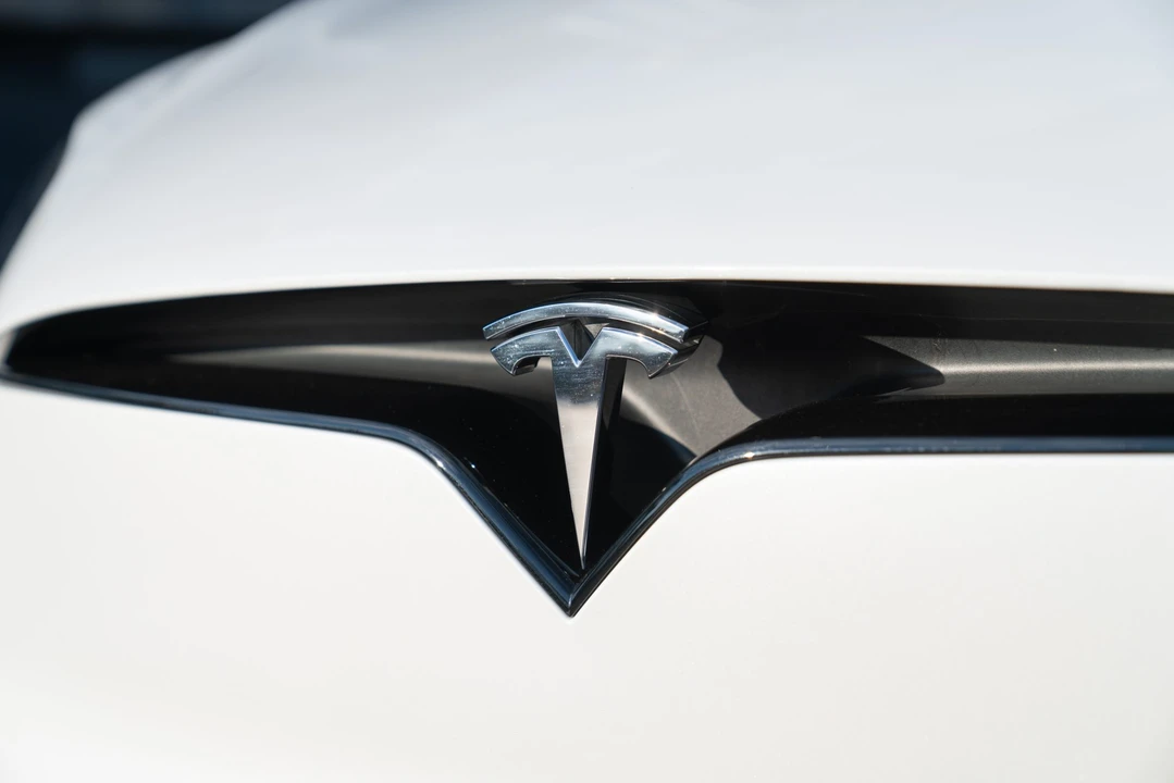 2022 Tesla Model X Plaid - Image 15 of 31