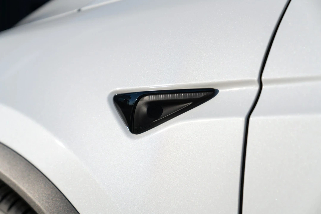 2022 Tesla Model X Plaid - Image 20 of 31