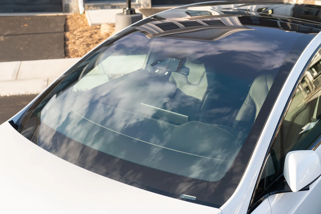 2022 Tesla Model X Plaid - Image 17 of 31