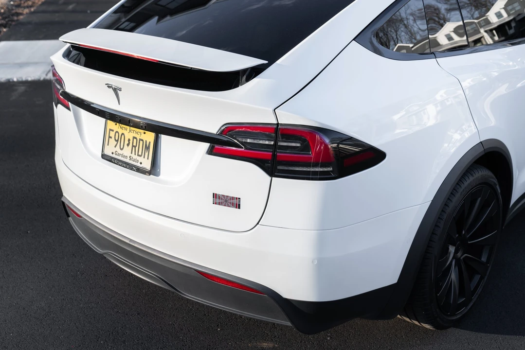 2022 Tesla Model X Plaid - Image 31 of 31