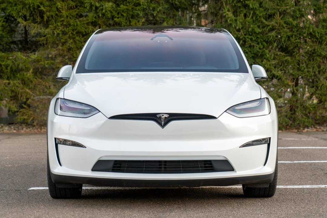 2022 Tesla Model X Plaid - Image 11 of 31