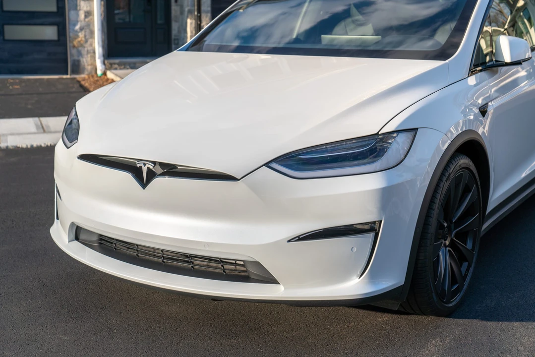 2022 Tesla Model X Plaid - Image 16 of 31