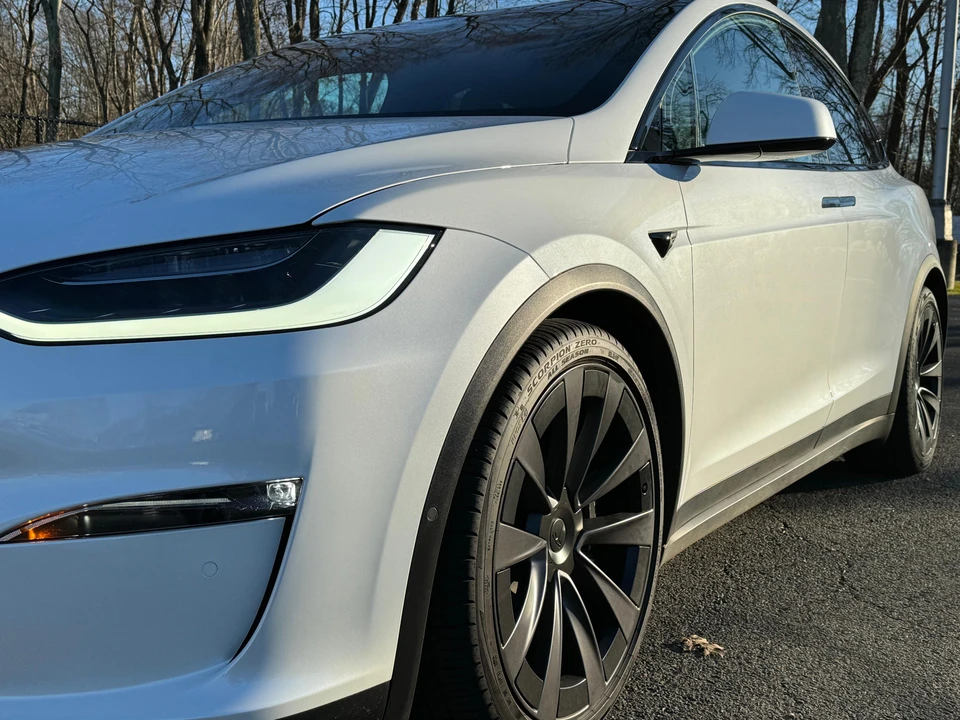 2022 Tesla Model X Plaid - Image 30 of 31