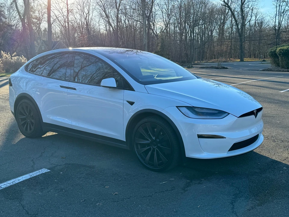 2022 Tesla Model X Plaid - Image 23 of 31