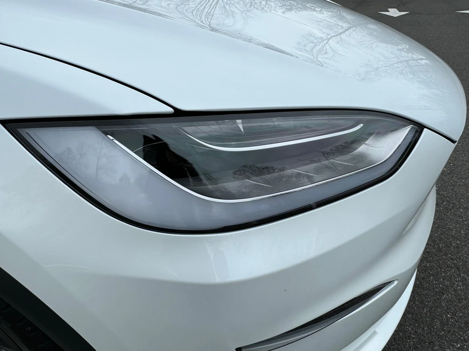 2022 Tesla Model X Plaid - Image 28 of 31