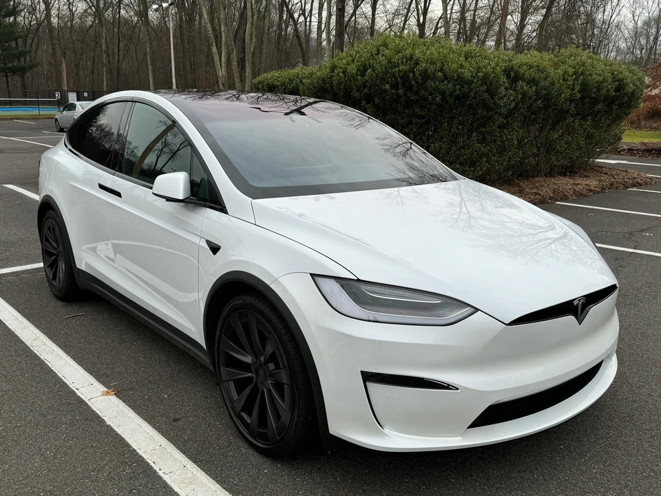 2022 Tesla Model X Plaid - Image 24 of 31